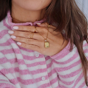 Collier or Iconique (gravure gratuite de ton choix)