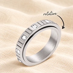 Bague linea argent rotative sur lin crème