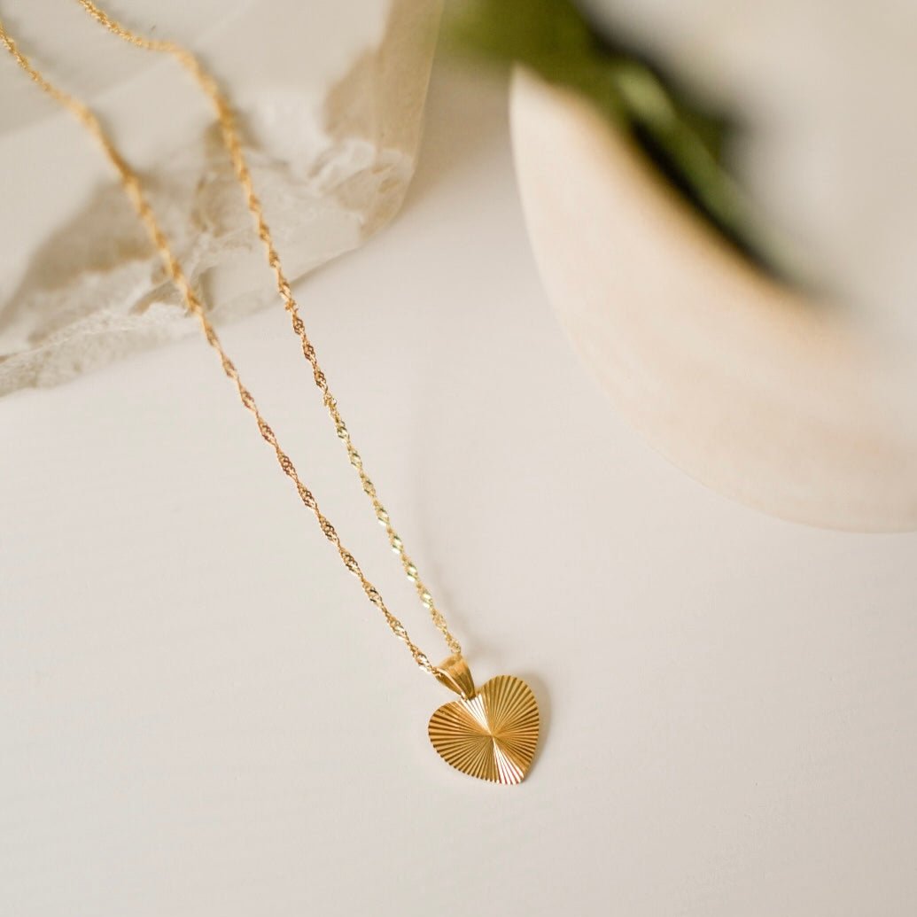 collier_or_coeur_-_Amo