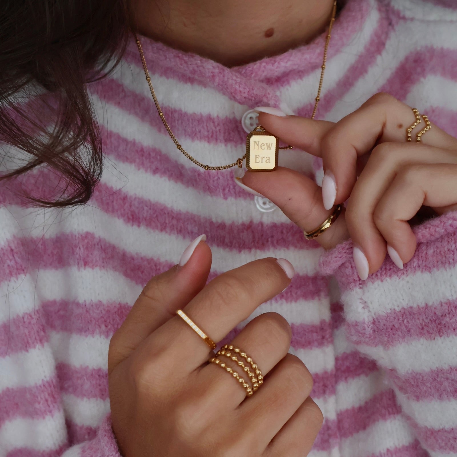 Collier or Iconique (gravure gratuite de ton choix)