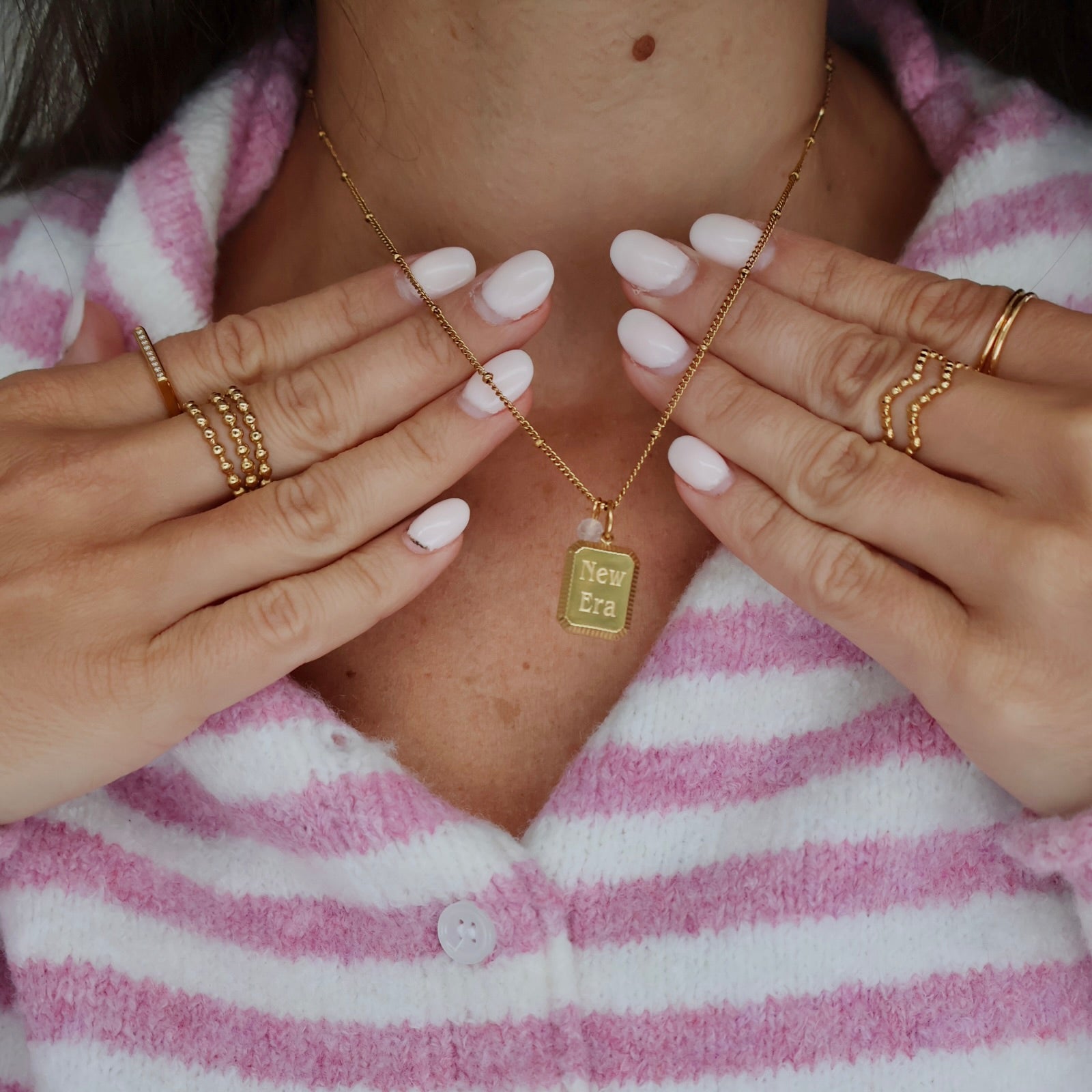 Collier or Iconique (gravure gratuite de ton choix)