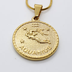 collier astrologique pour femme en or fait à la main par creatival